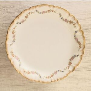 Beautiful gold rimmed desert plates (4)